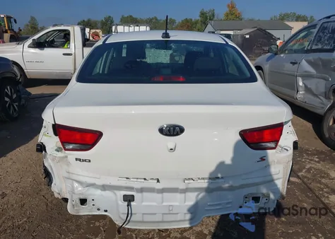 2019 Kia Rio S z USA, uszkodzony, nr VIN 3KPA24AB5KE213526